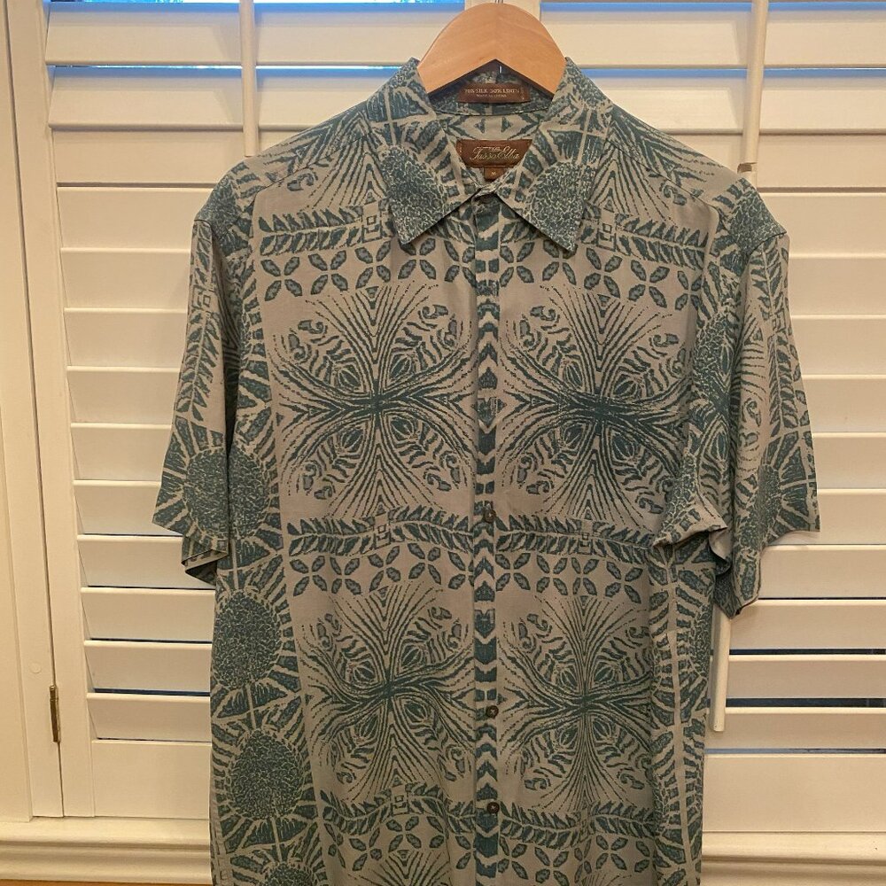 TASSO ELBA BUTTON DOWN SHORT SLEEVE SIZE M